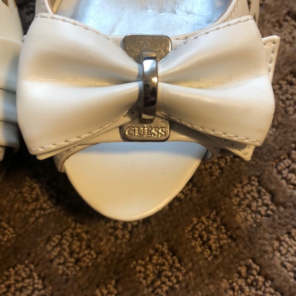 White Guess Open Toe Heel - Picture 3 of 4